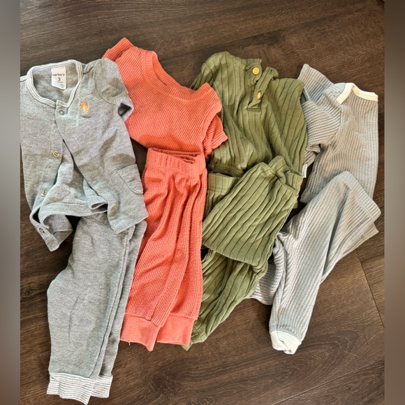 0-3 MONTH LOT - Picture 3 of 3